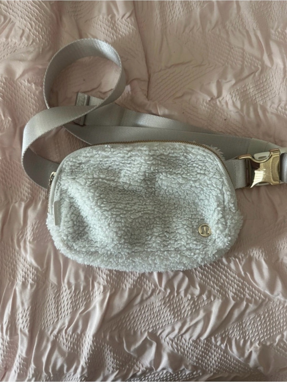 lululemon athletica Sherpa Crossbody Belt Bag in Light Gray